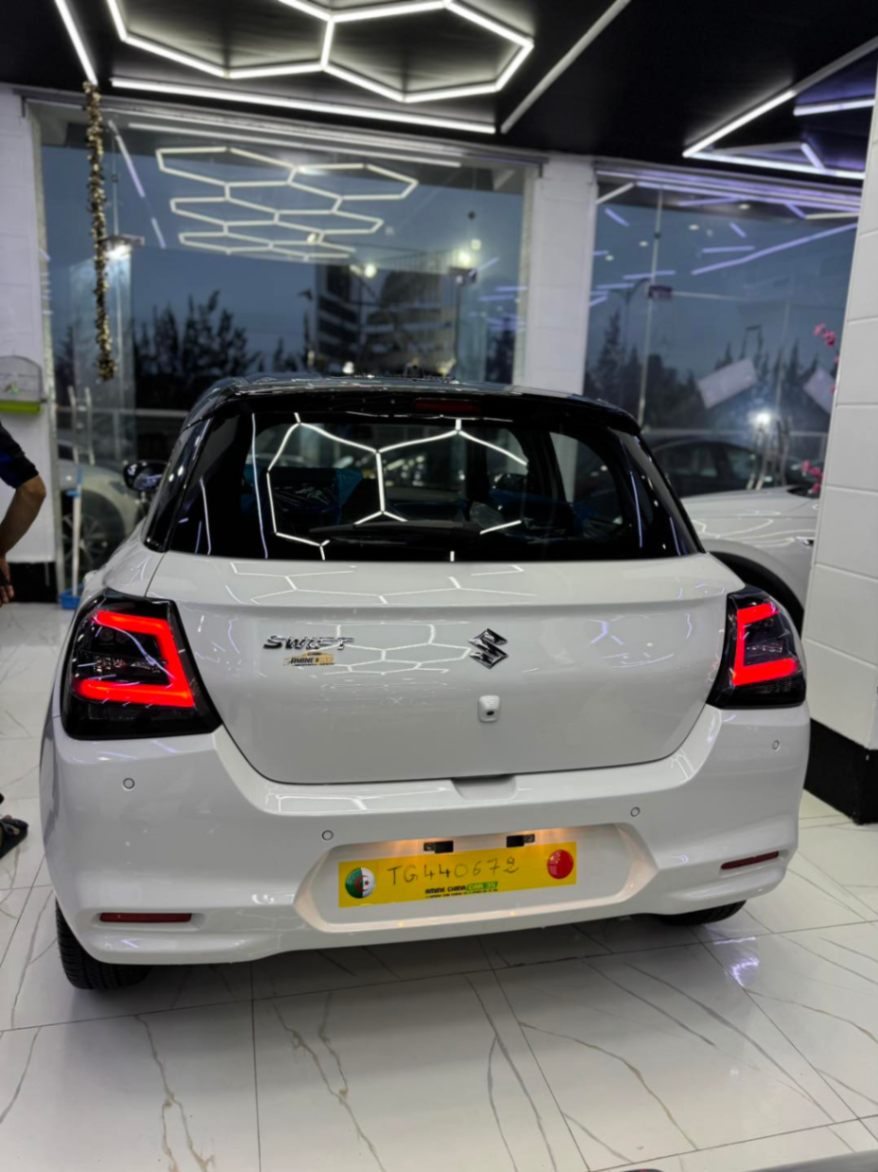 Miniature de SUZUKI SWIFT chez SARL 2S Auto Alger - 2